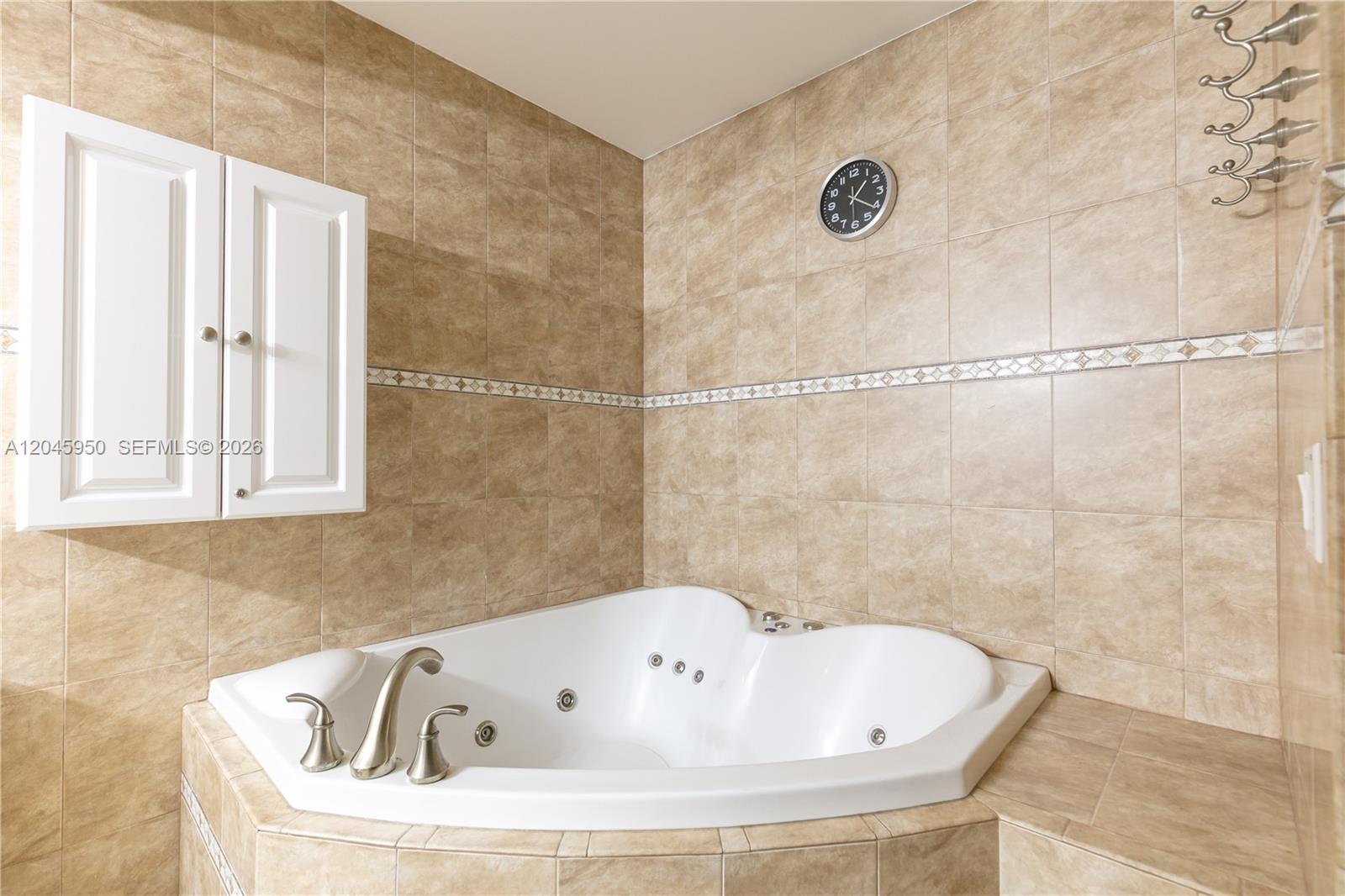Photo of 2101 Ocean Dr  #606, Hollywood, Florida, 33019 - 