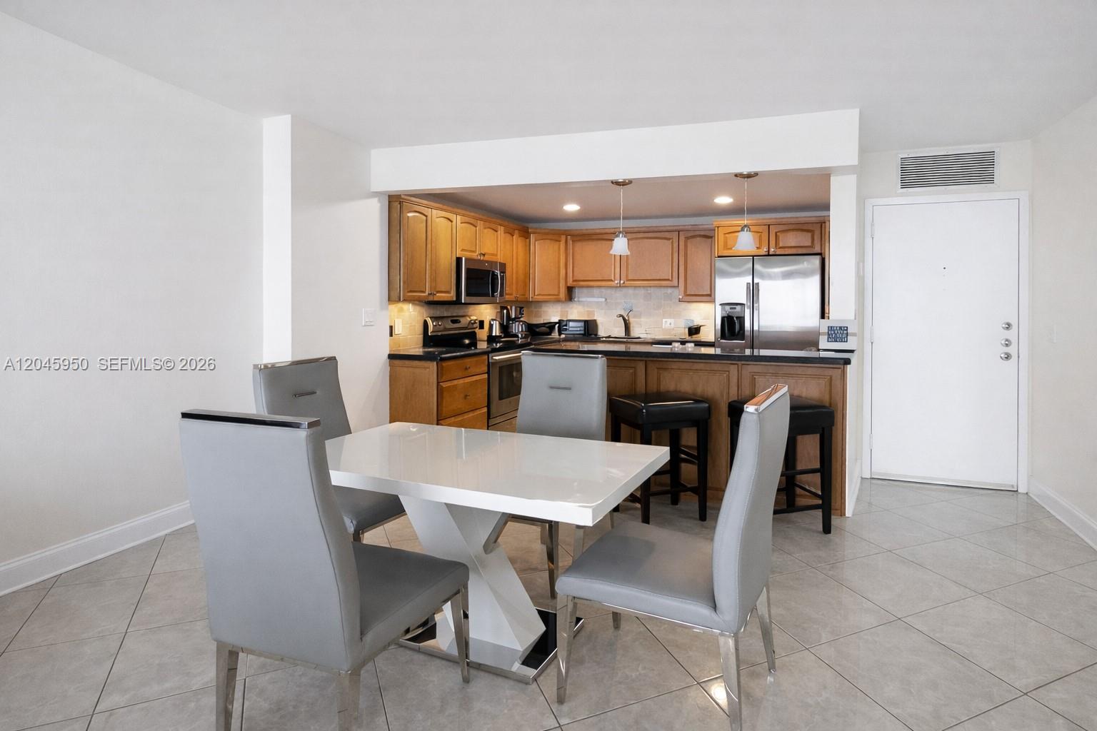 Photo of 2101 Ocean Dr  #606, Hollywood, Florida, 33019 - 