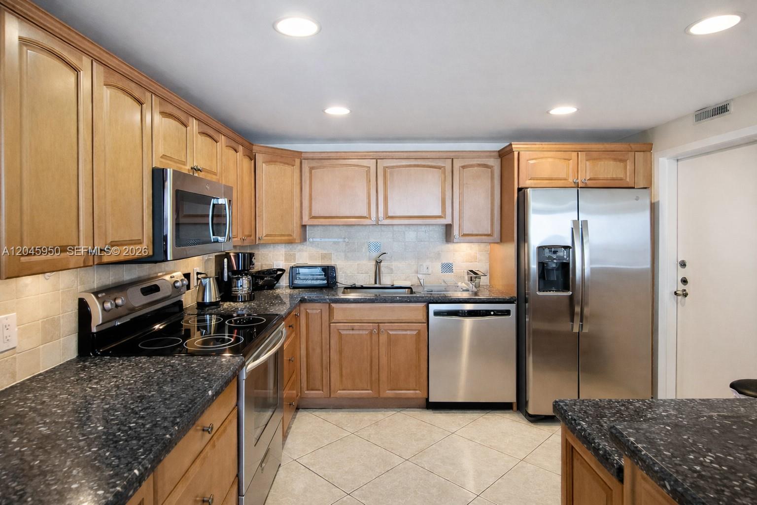 Photo of 2101 Ocean Dr  #606, Hollywood, Florida, 33019 - 