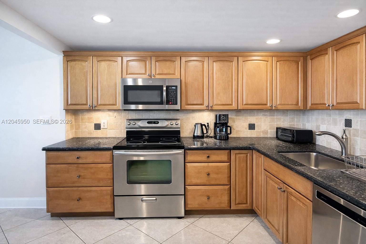 Photo of 2101 Ocean Dr  #606, Hollywood, Florida, 33019 - 