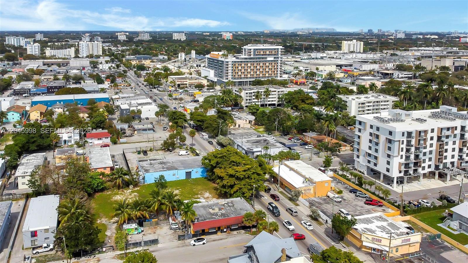   /   кв.футов $ 2026-06-30 0 Фото