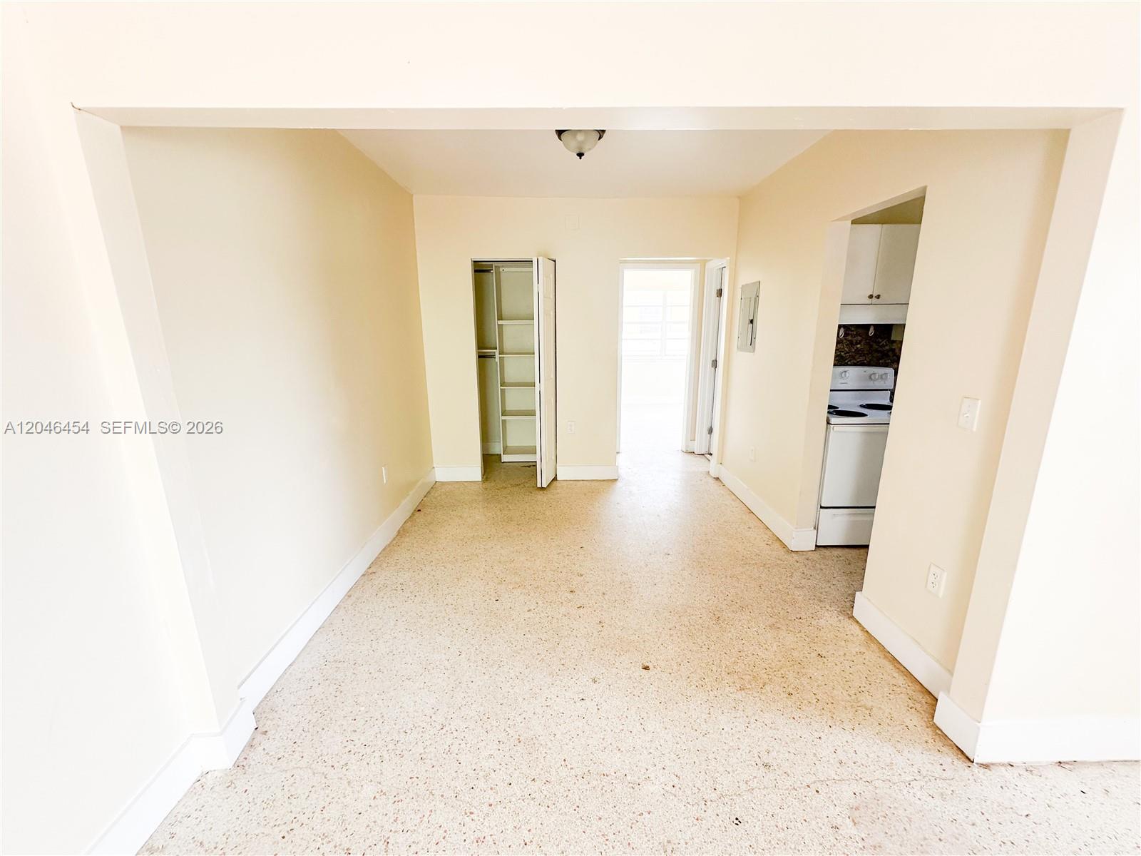   /   sq. ft. $ 2026-07-01 0 foto