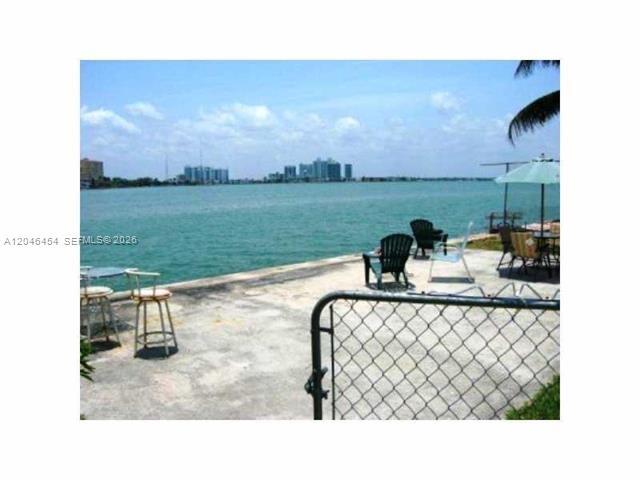   /   sq. ft. $ 2026-07-01 0 foto