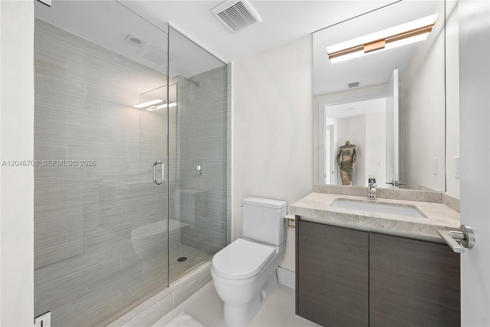 5-1708 3 / 4 1892 sq. ft. $ 2026-07-01 0 foto