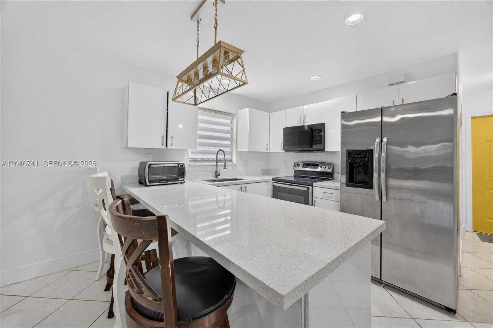 738 4 / 2 1116 sq. ft. $ 2026-07-01 0 foto
