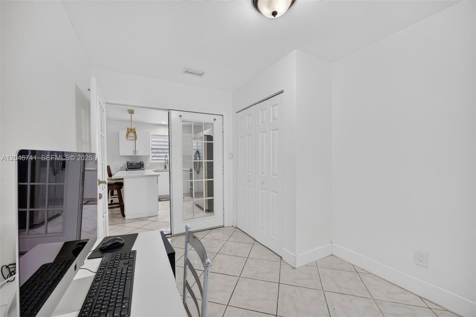 738 4 / 2 1116 sq. ft. $ 2026-07-01 0 foto