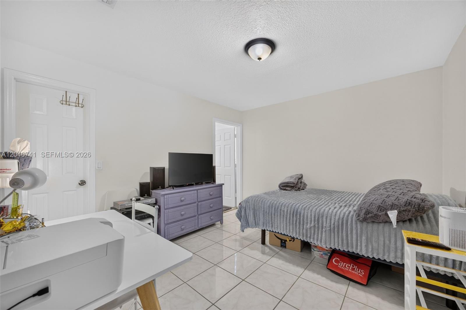 738 4 / 2 1116 sq. ft. $ 2026-07-01 0 foto