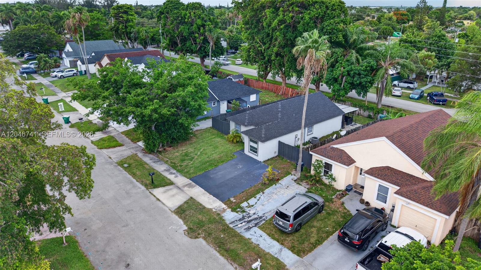 738 4 / 2 1116 sq. ft. $ 2026-07-01 0 foto