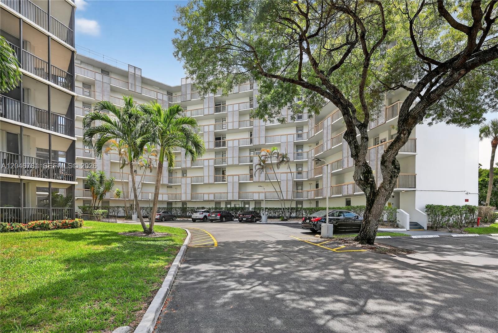 Photo of 3401 Country Club Dr  #109, Aventura, Florida, 33180 - 