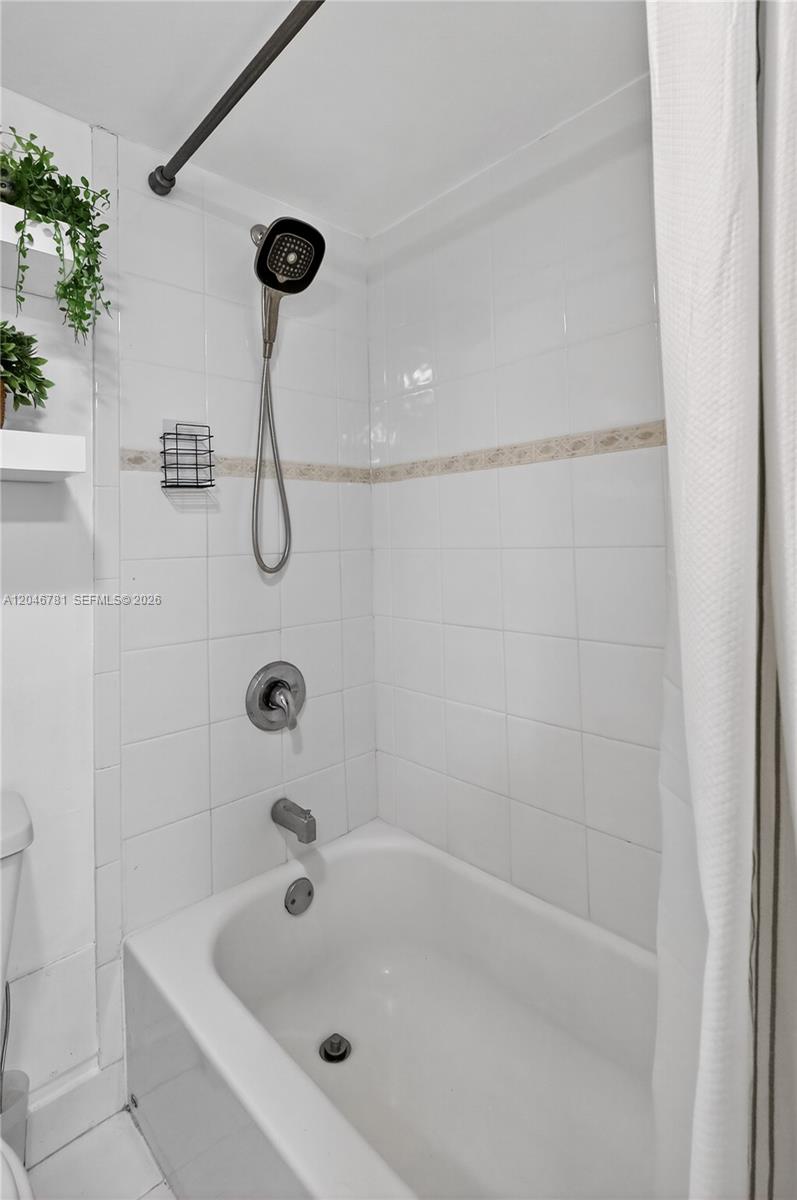 Photo of 3401 Country Club Dr  #109, Aventura, Florida, 33180 - 