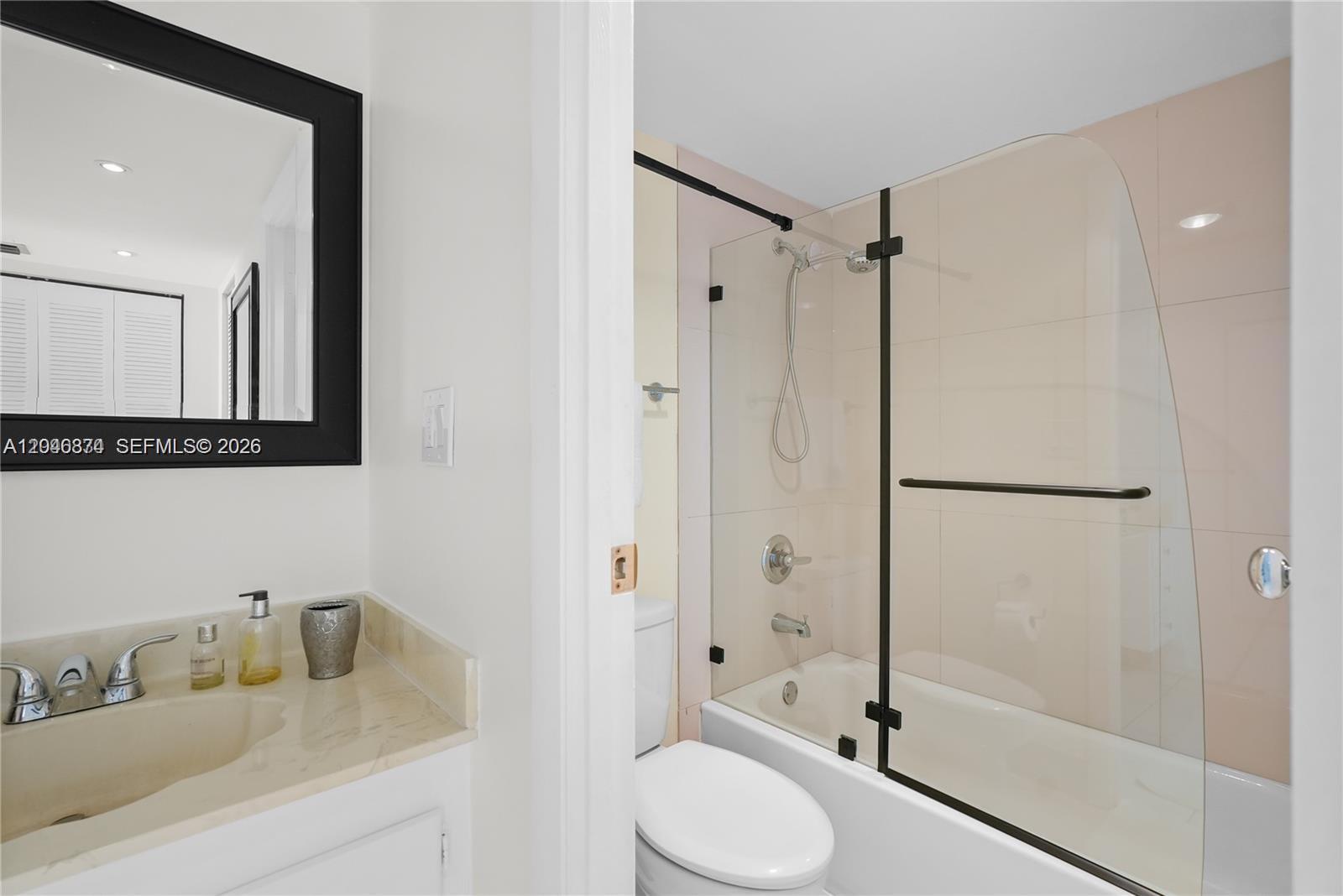 Photo of 20301 Country Club Dr #1226, Aventura, Florida, 33180 - Master Bathroom
