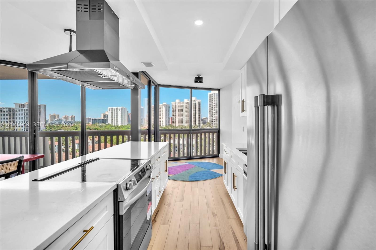 Ver detalles 1206 3 / 3 1696 sq. ft. $ 2026-07-02 0 foto