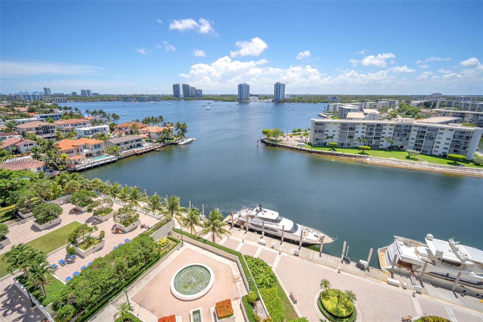 Ver detalles 1206 3 / 3 1696 sq. ft. $ 2026-07-02 0 foto