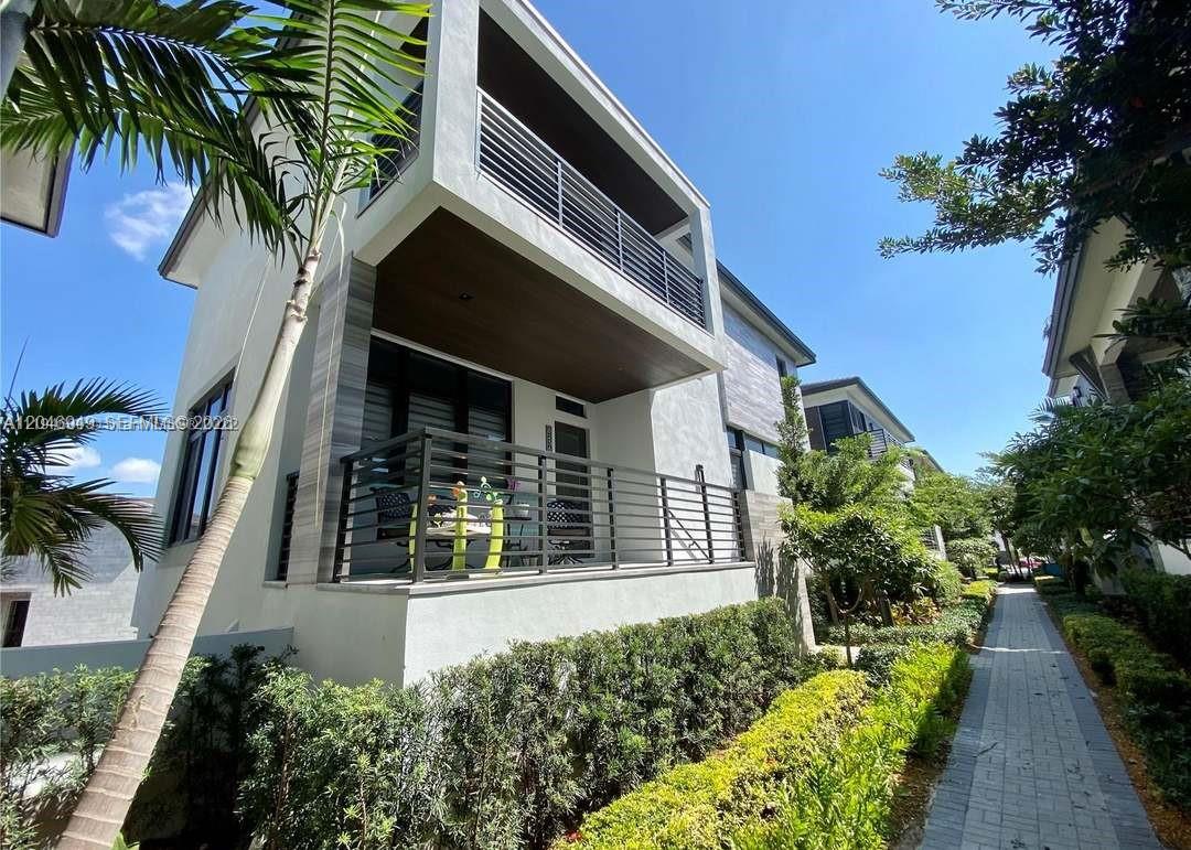 8256 4 / 4 2844 sq. ft. $ 2026-07-02 0 foto