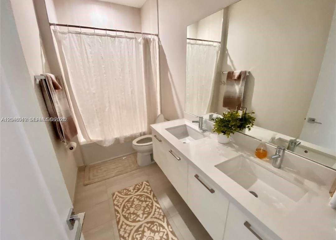 8256 4 / 4 2844 sq. ft. $ 2026-07-02 0 foto