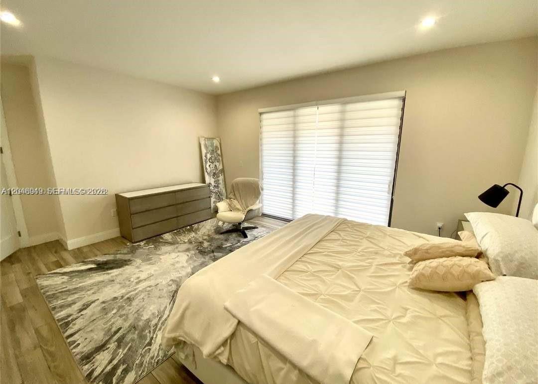 8256 4 / 4 2844 sq. ft. $ 2026-07-02 0 foto
