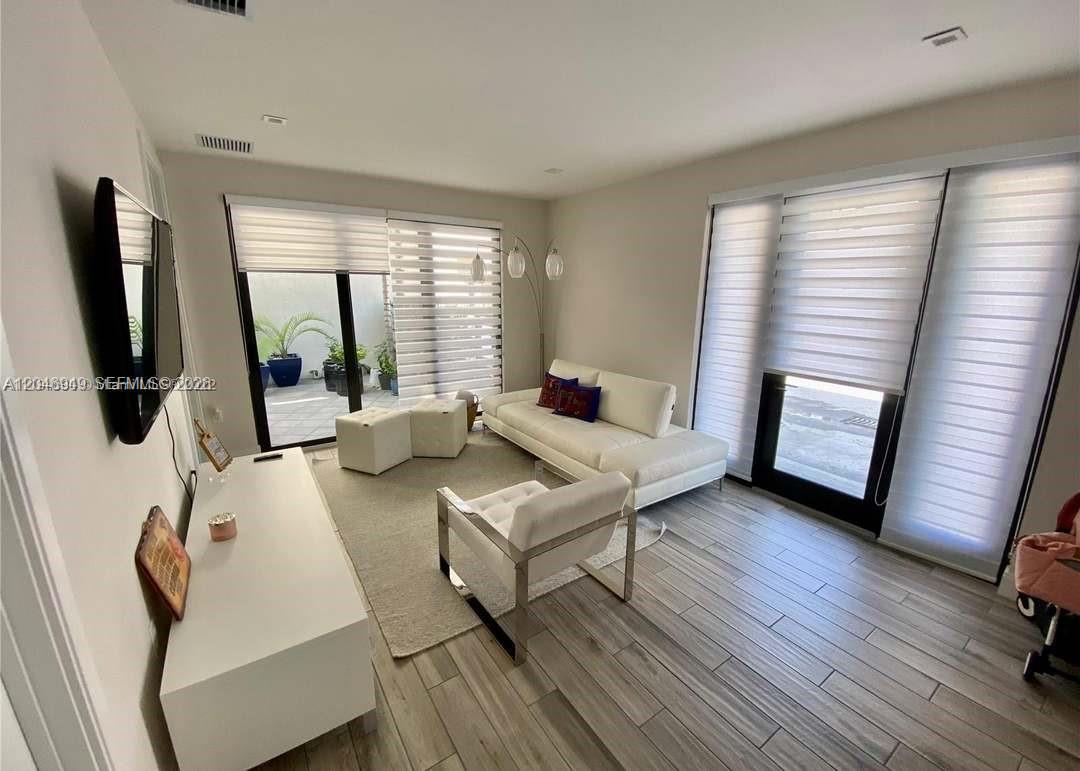 8256 4 / 4 2844 sq. ft. $ 2026-07-02 0 foto