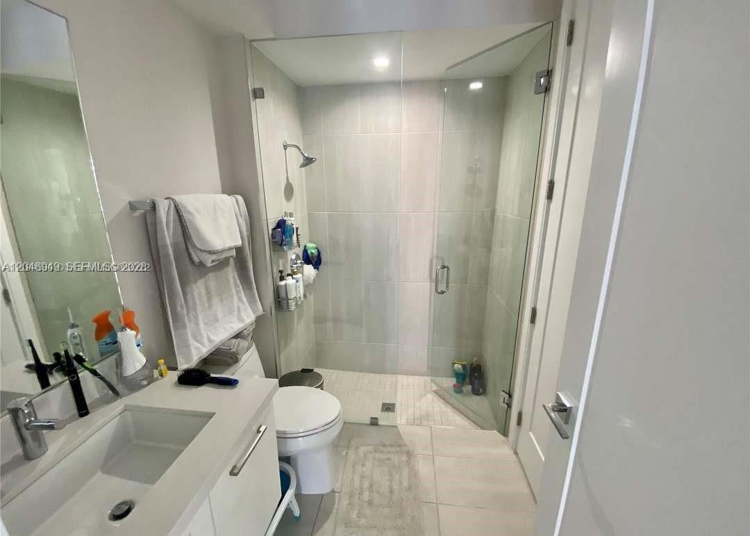 8256 4 / 4 2844 sq. ft. $ 2026-07-02 0 foto