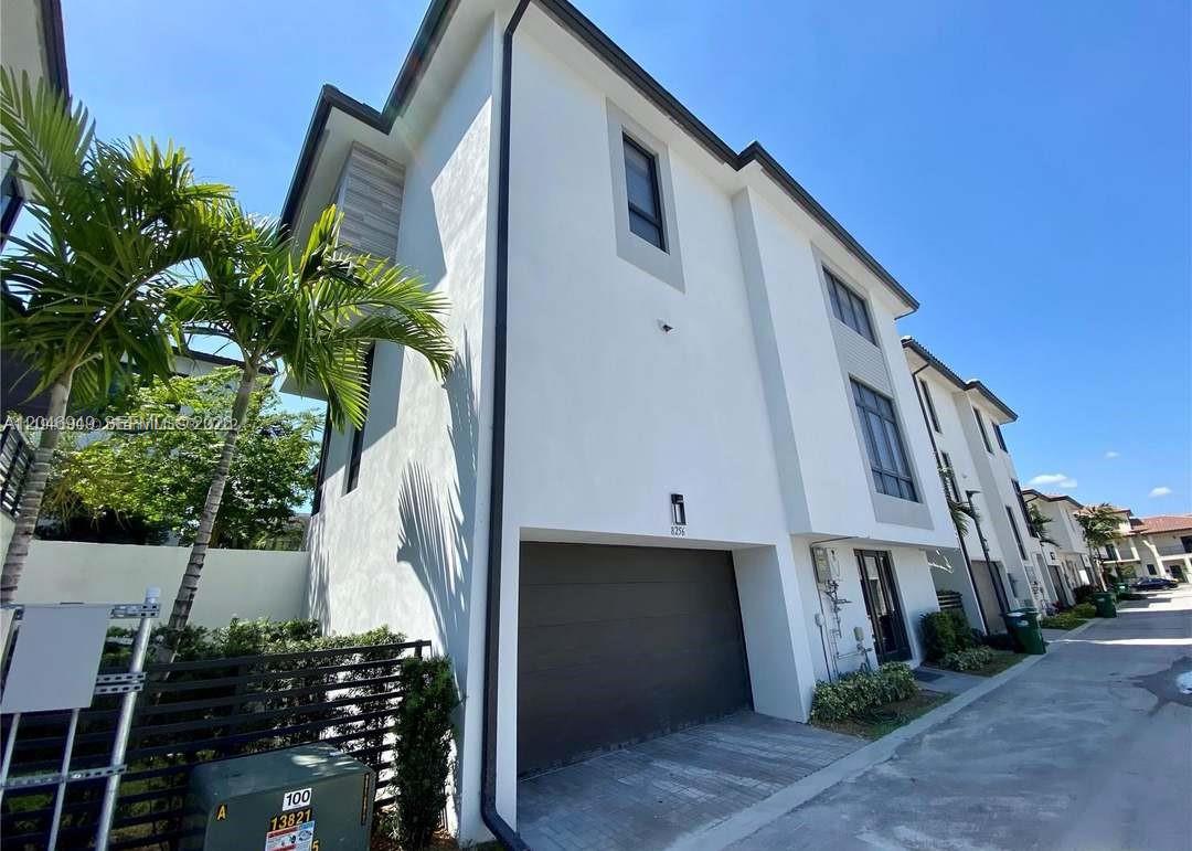 8256 4 / 4 2844 sq. ft. $ 2026-07-02 0 foto