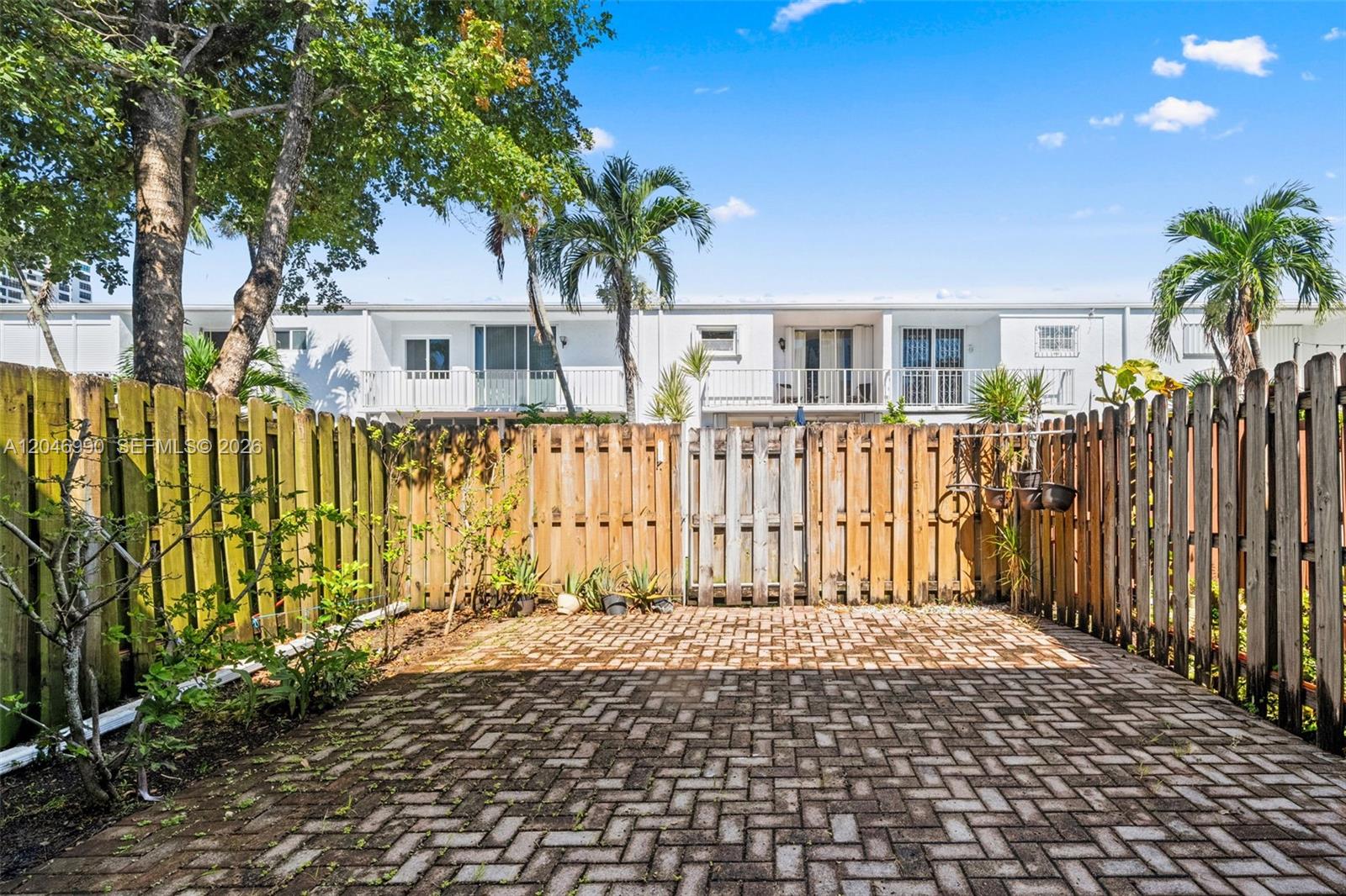 Photo of 801 27th Ave (801), Hallandale Beach, Florida, 33009 -