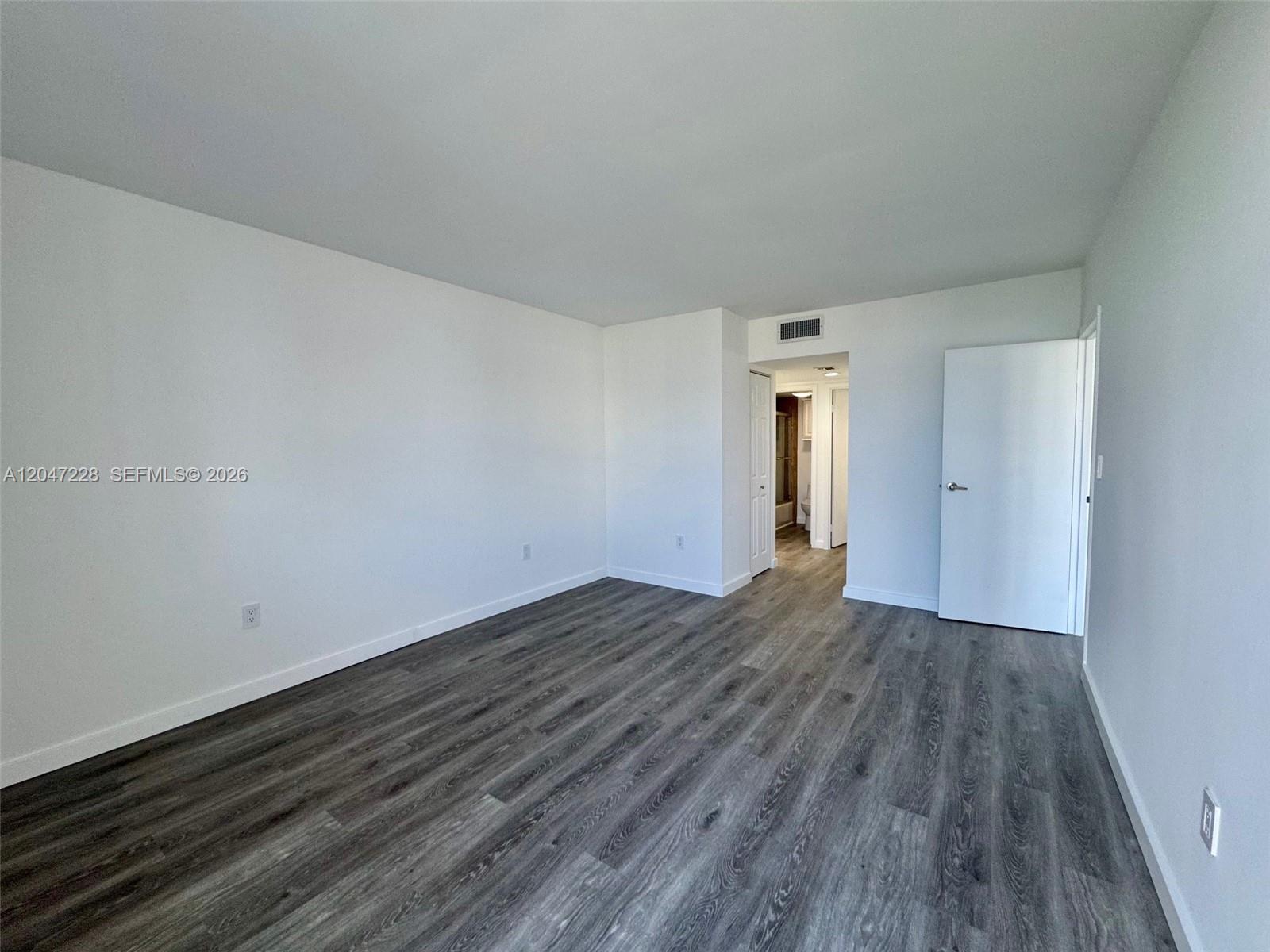 Photo of 3675 Country Club Dr  #2007, Aventura, Florida, 33180 - 
