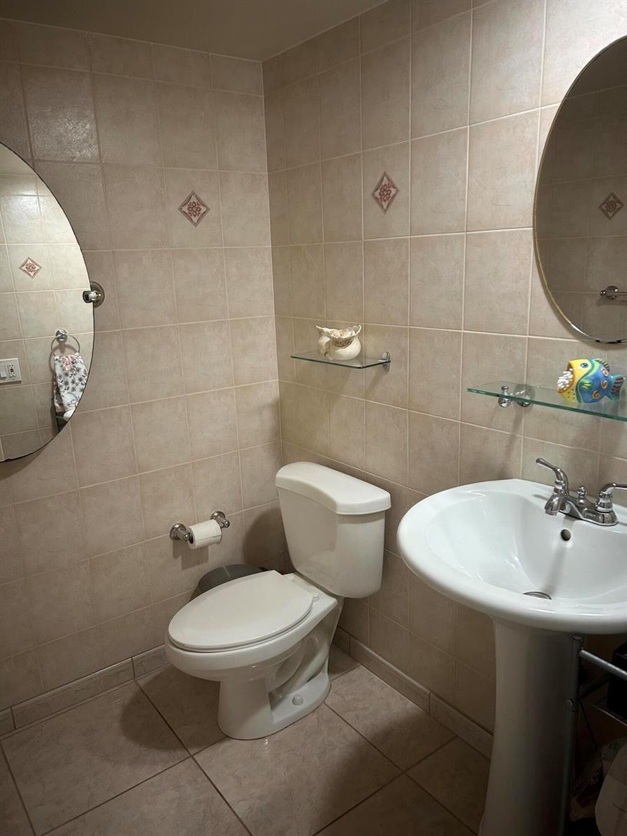 Photo of 1833 Ocean #205, Hallandale Beach, Florida, 33009 - IMG_0602