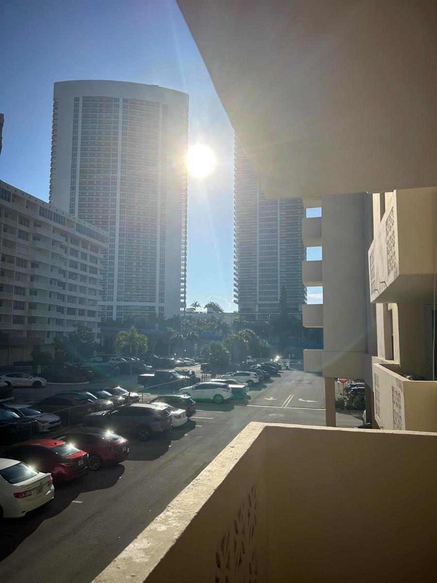 Photo of 1833 Ocean #205, Hallandale Beach, Florida, 33009 - IMG_0608
