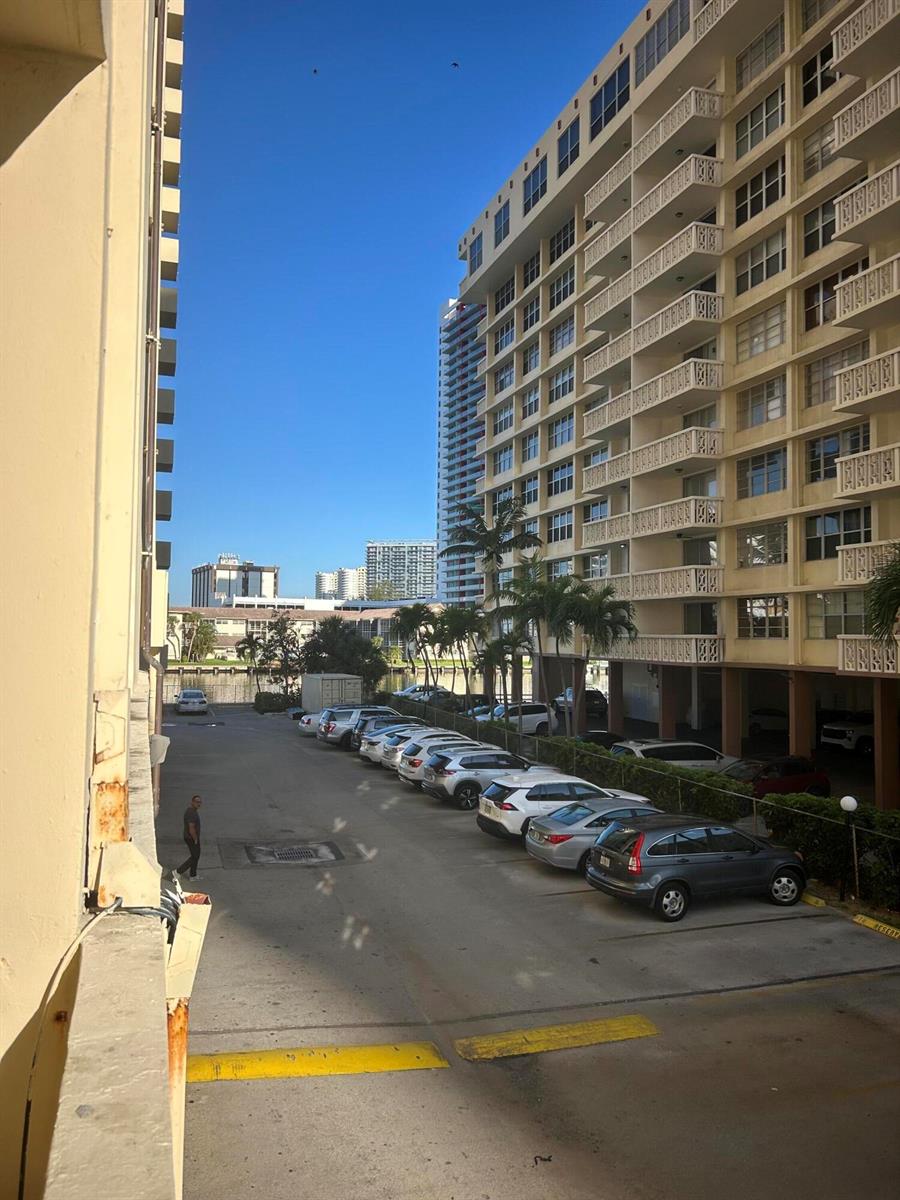 Photo of 1833 Ocean #205, Hallandale Beach, Florida, 33009 - IMG_0607