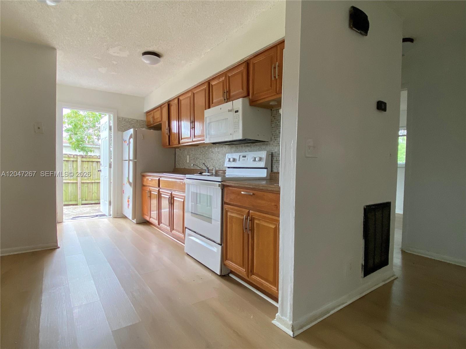Ver detalles / 1674 sq. ft. $ 2026-07-02 0 foto