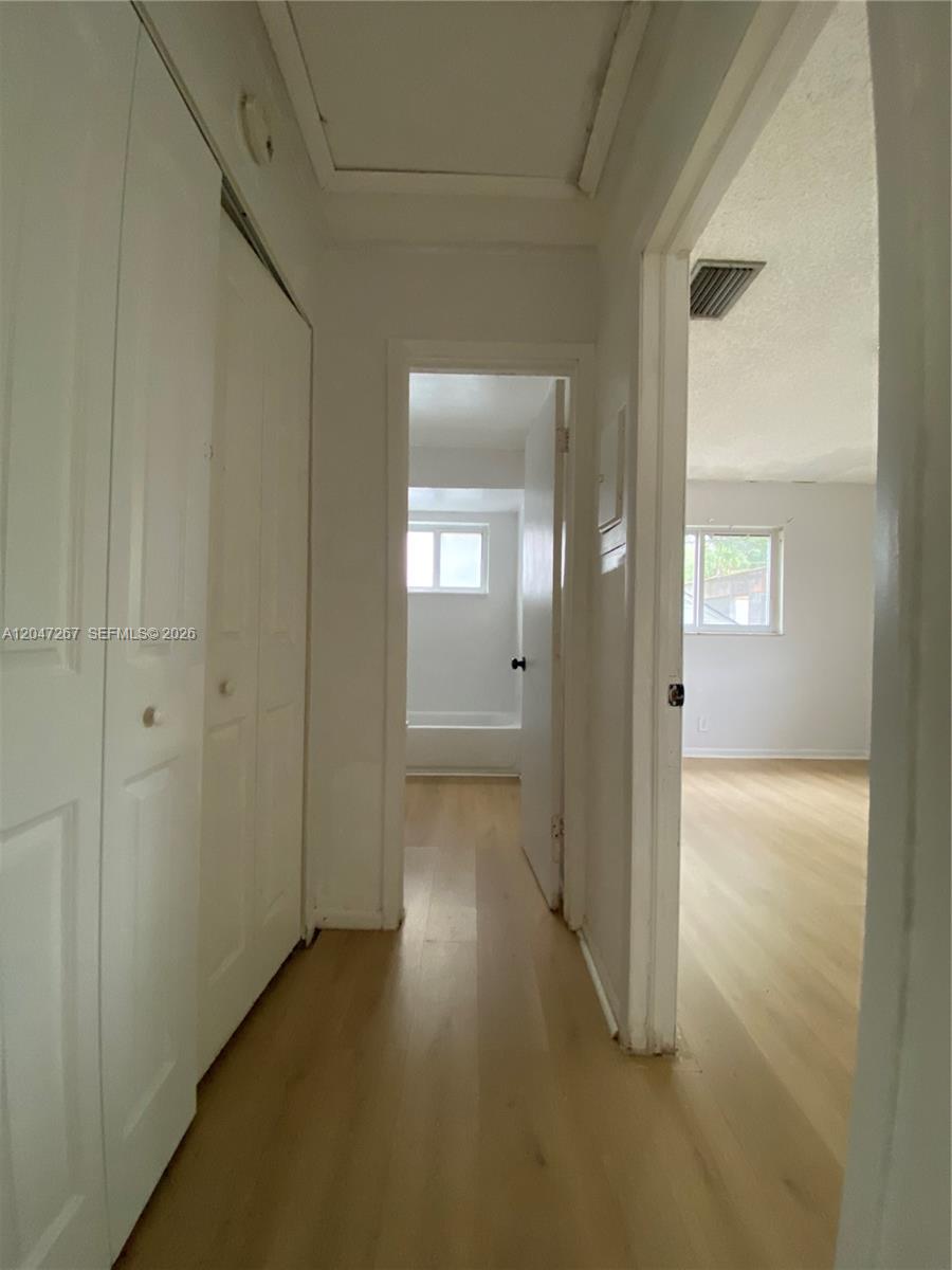Ver detalles / 1674 sq. ft. $ 2026-07-02 0 foto
