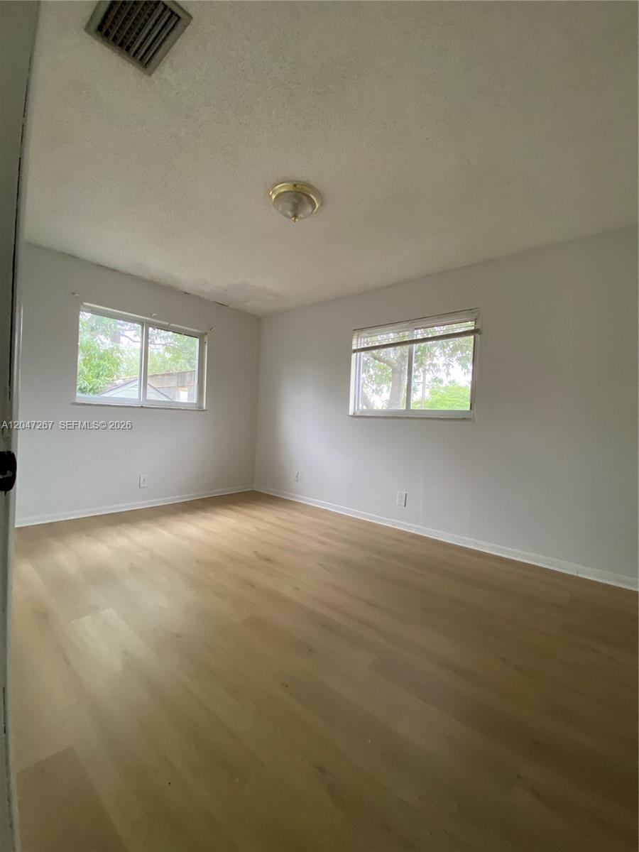 Ver detalles / 1674 sq. ft. $ 2026-07-02 0 foto