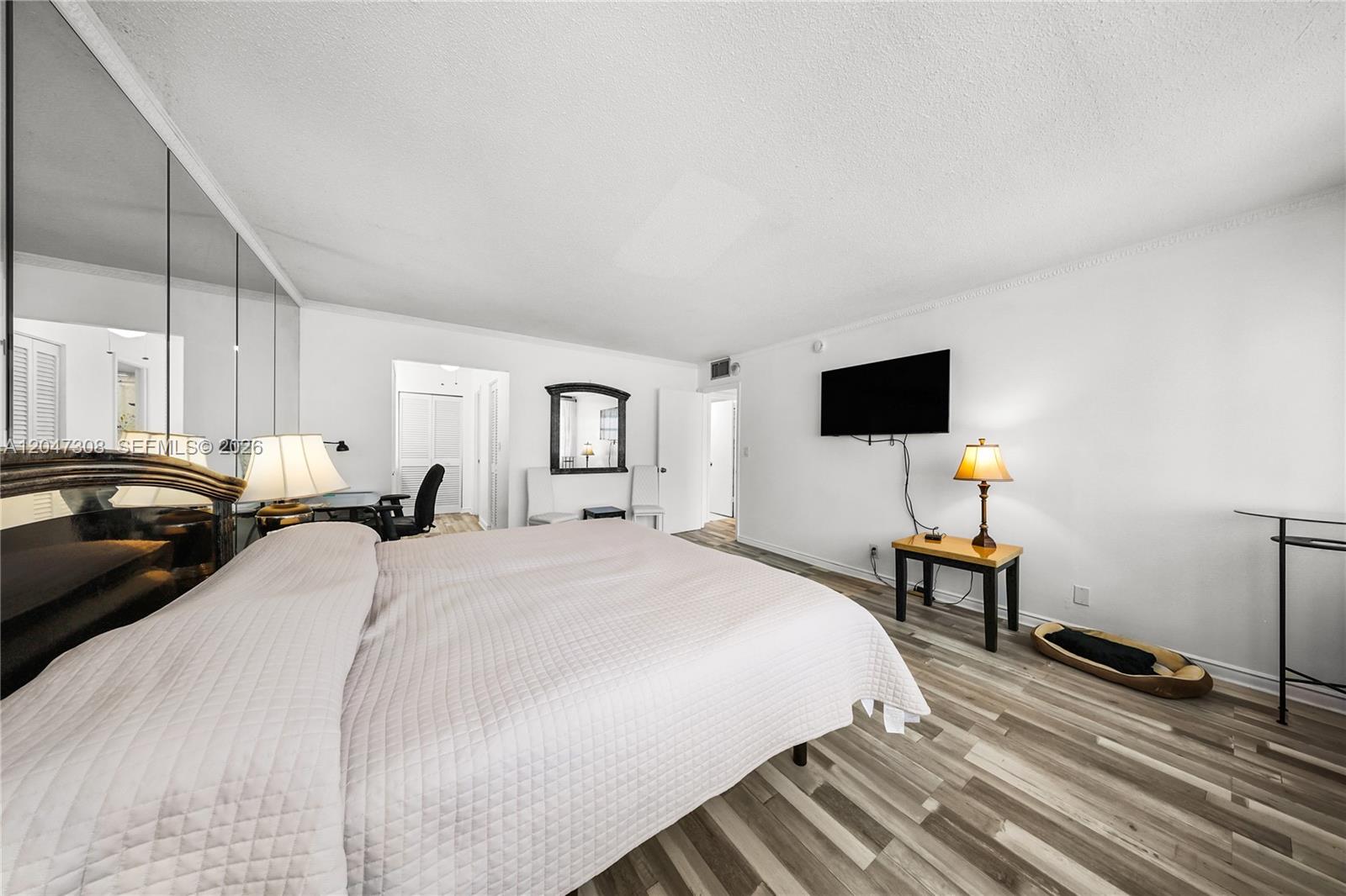 Photo of 1825 Ocean Dr  #914, Hallandale Beach, Florida, 33009 - 