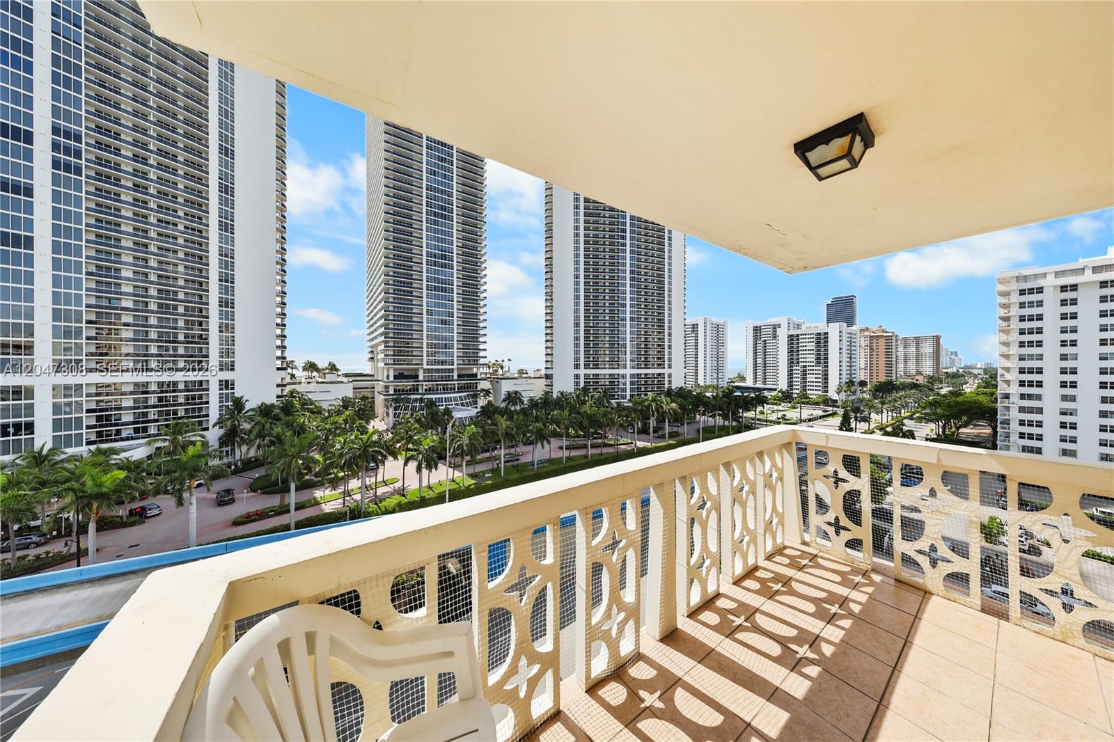 Photo of 1825 Ocean Dr  #914, Hallandale Beach, Florida, 33009 - 