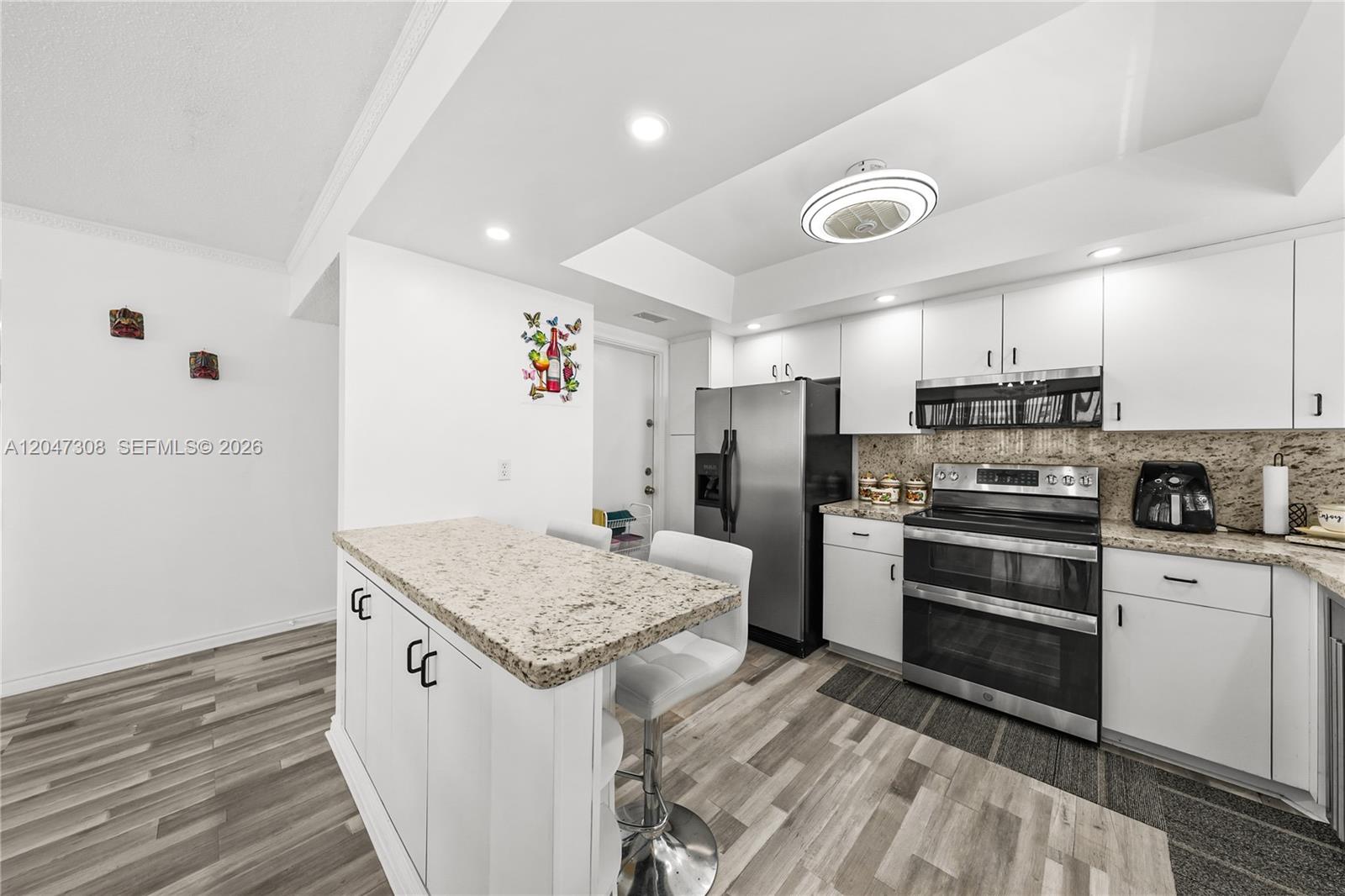 Photo of 1825 Ocean Dr  #914, Hallandale Beach, Florida, 33009 - 