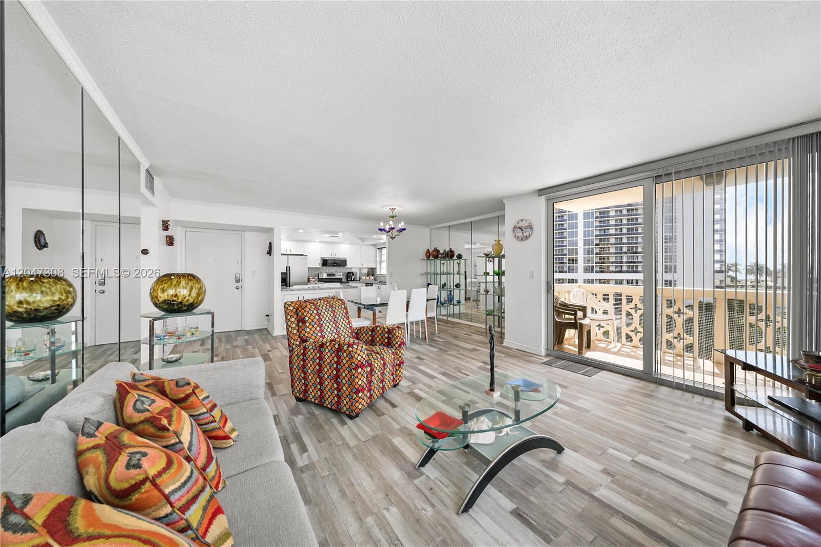 Photo of 1825 Ocean Dr  #914, Hallandale Beach, Florida, 33009 - 