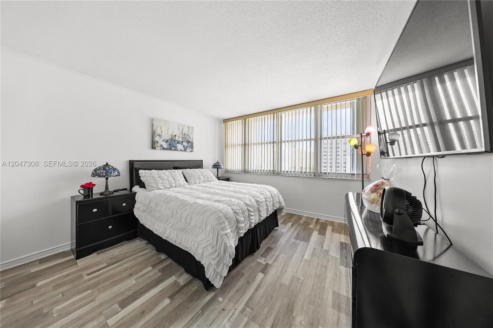 Photo of 1825 Ocean Dr  #914, Hallandale Beach, Florida, 33009 - 