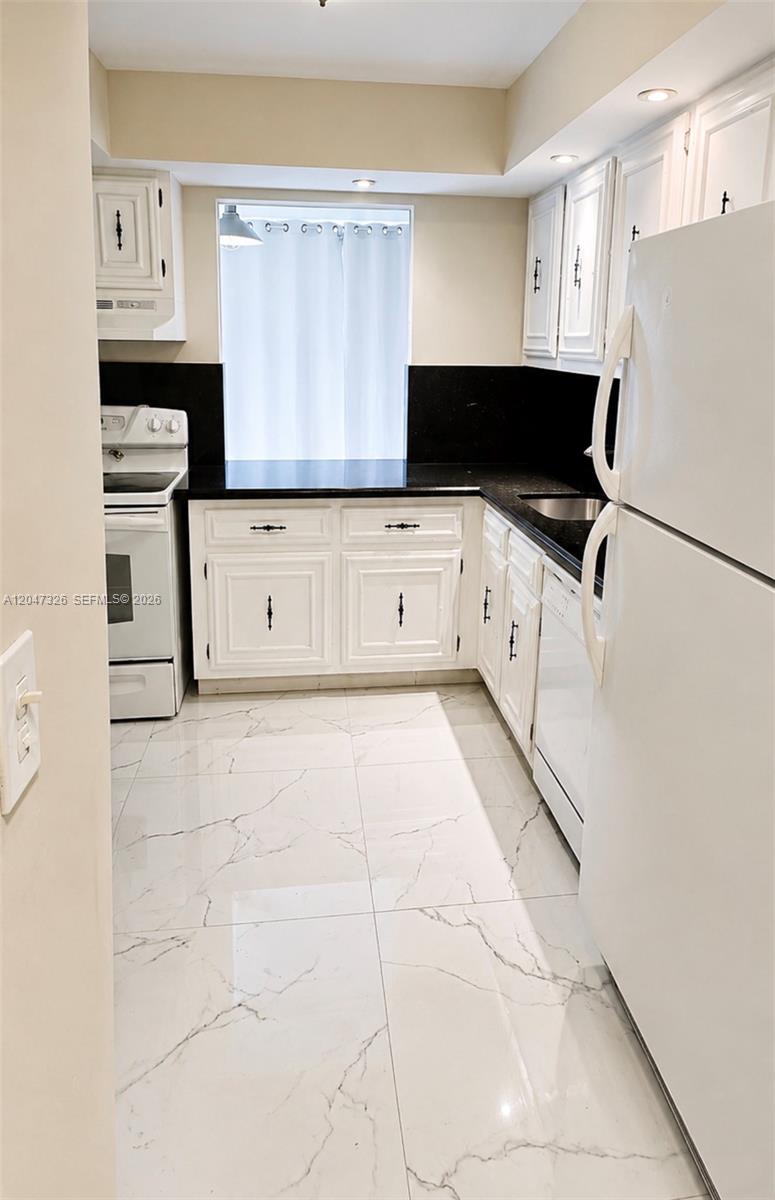Photo of 801 Three Islands Blvd #107, Hallandale Beach, Florida, 33009 -