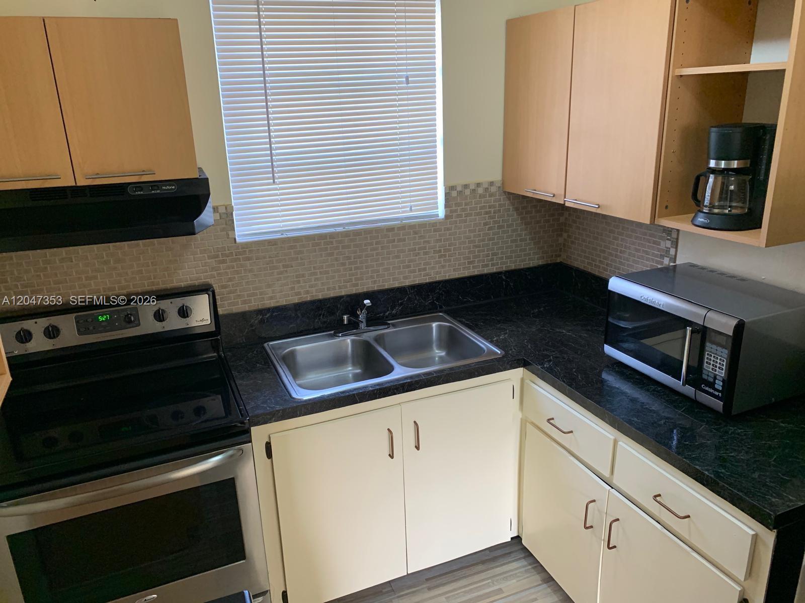 See details / 1364 sq. ft. $ 2026-07-02 0 Photo