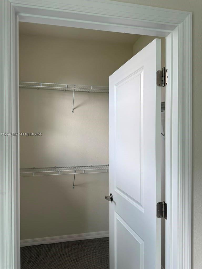 See details 4022 3 / 3 1421 sq. ft. $ 2026-07-02 0 Photo