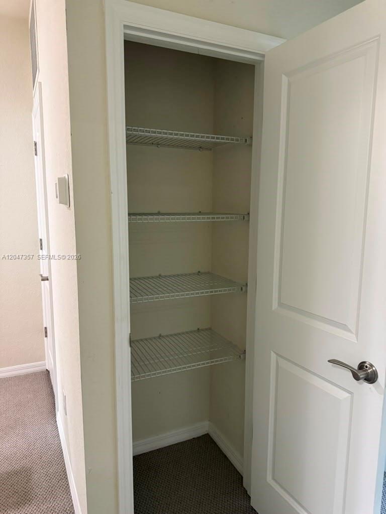See details 4022 3 / 3 1421 sq. ft. $ 2026-07-02 0 Photo