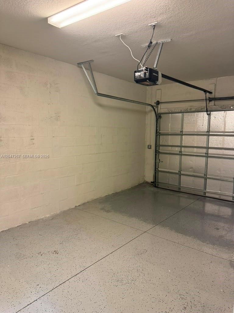 See details 4022 3 / 3 1421 sq. ft. $ 2026-07-02 0 Photo