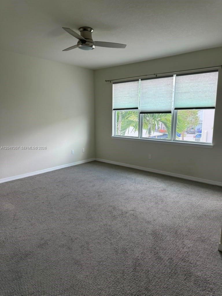 See details 4022 3 / 3 1421 sq. ft. $ 2026-07-02 0 Photo