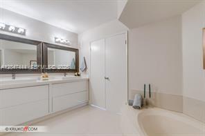 Photo of 19195 36th Ct  #905, Aventura, Florida, 33180 - 