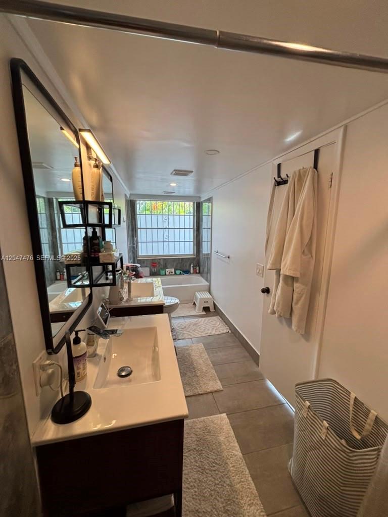 Photo of 926 27th Ave (926), Hallandale Beach, Florida, 33009 -
