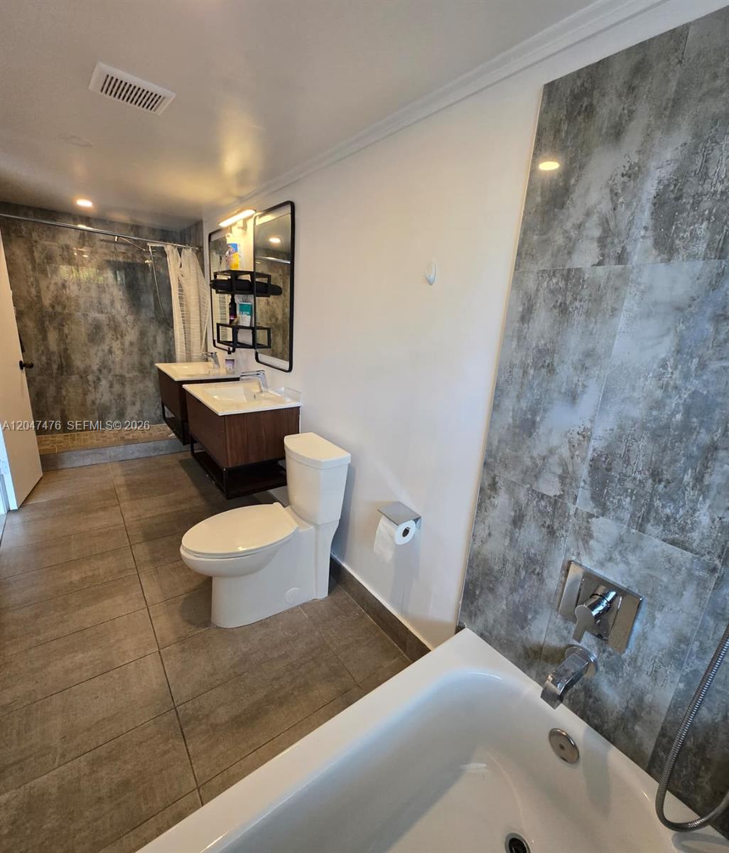 Photo of 926 27th Ave  (926), Hallandale Beach, Florida, 33009 - 