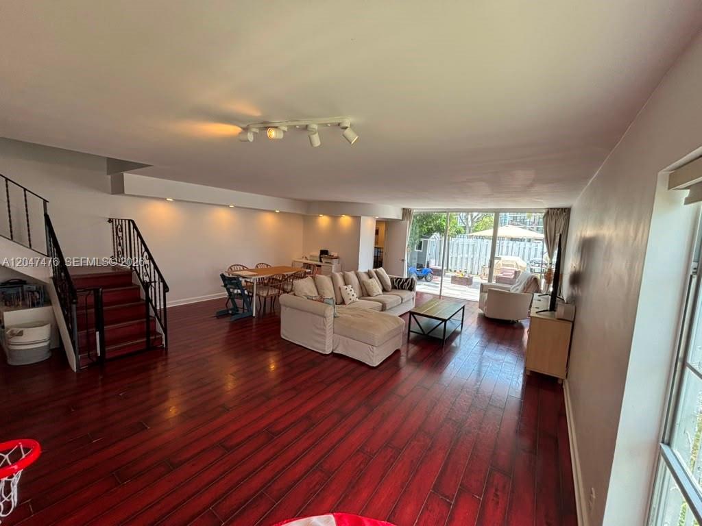 Photo of 926 27th Ave (926), Hallandale Beach, Florida, 33009 -