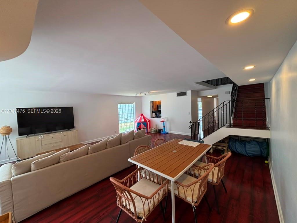 Photo of 926 27th Ave (926), Hallandale Beach, Florida, 33009 -