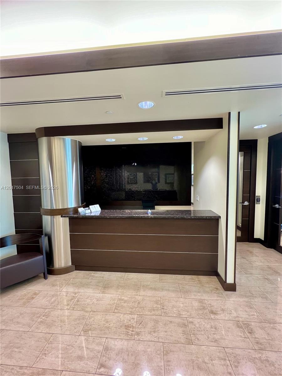 Ver detalles 600 / sq. ft. $ 2026-07-02 0 foto