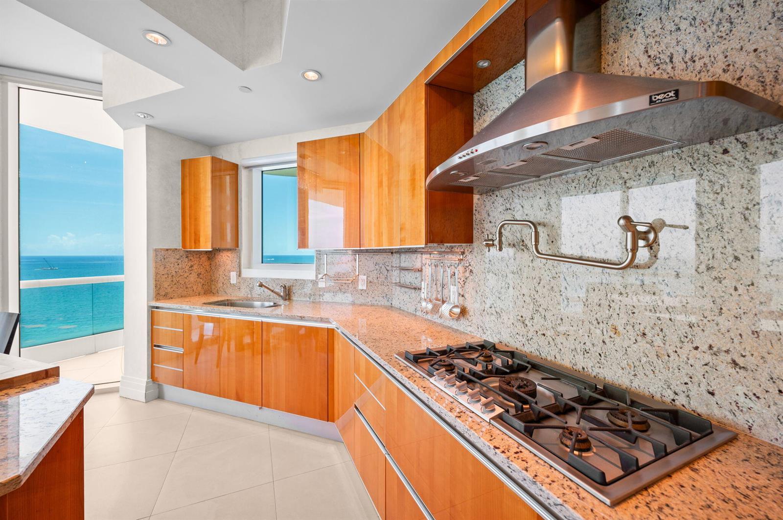 Photo of 16051 Collins #1902, Sunny Isles Beach, Florida, 33160 - 11-web-or-mls-16051-collins-ave-1902