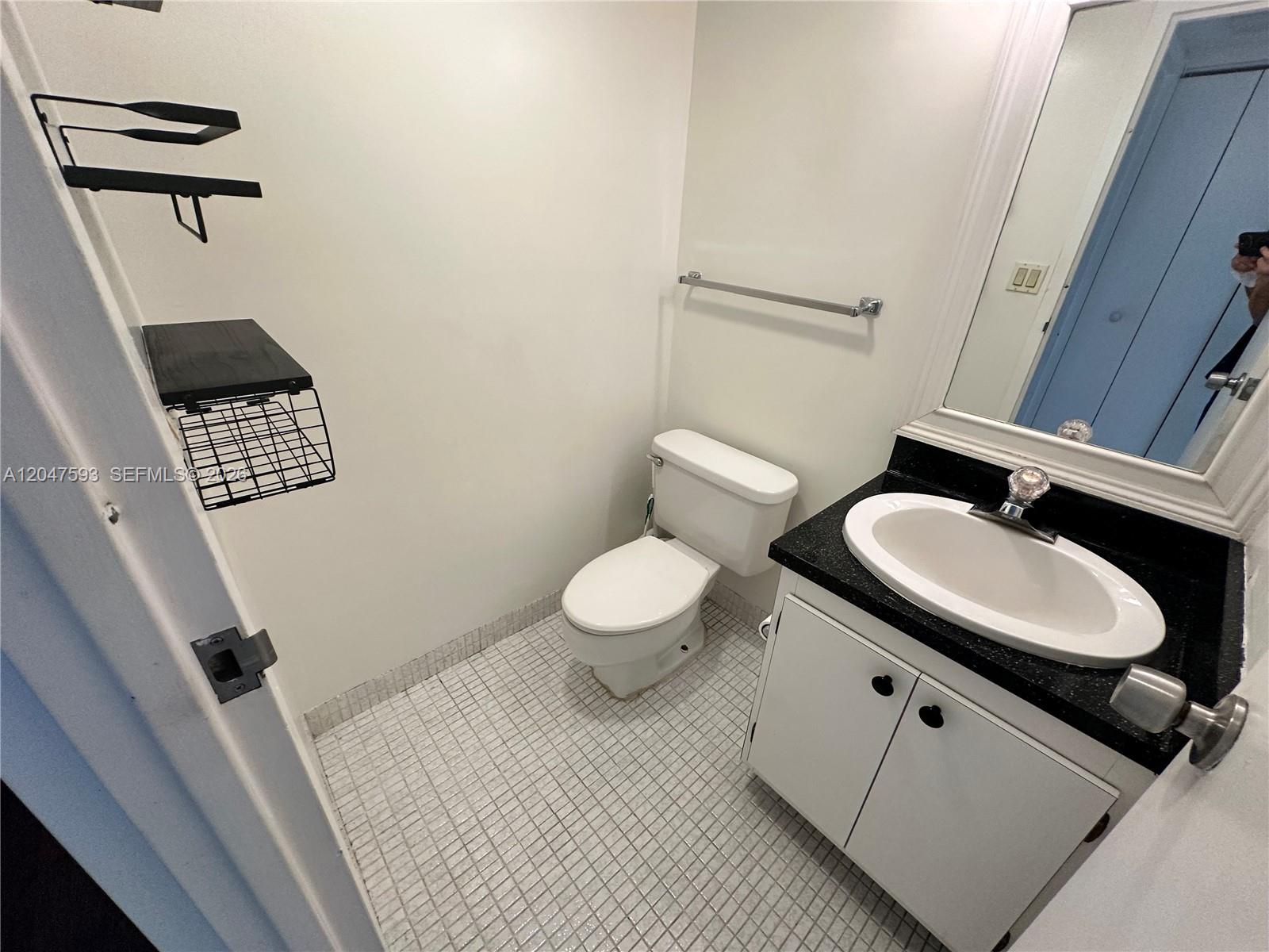See details 911 1 / 2 991 sq. ft. $ 2026-07-03 0 Photo